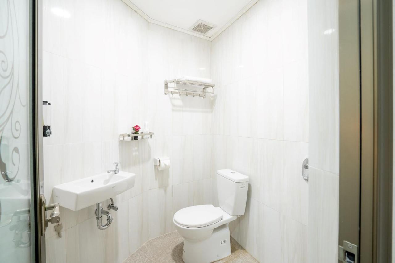 Oki Taru Residence Kuta Lombok Kültér fotó